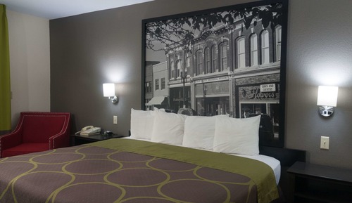 Standard Room, 1 King Bed