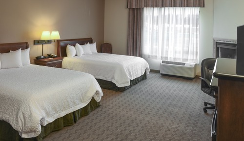 Room, 2 Queen Beds, Accessible, Fireplace