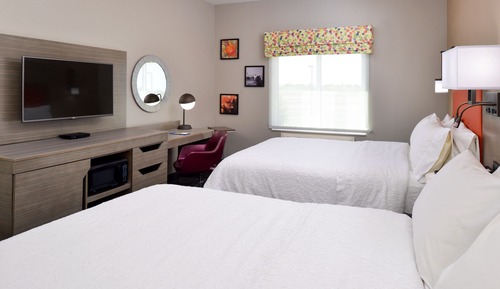Two queen beds ns
