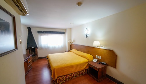 Standard Room, 1 King Bed