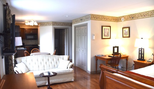 Executive Suite, 1 King Bed, Balcony