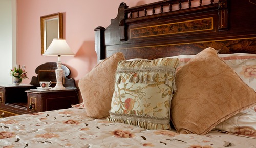 Room, 1 Queen Bed, Private Bathroom (Cozy Hideaway)