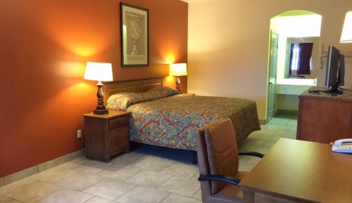 Standard Room, 1 King Bed