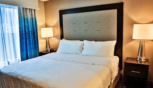 Studio, 1 King Bed, Accessible (Hearing)