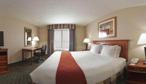 Standard Room, 1 King Bed