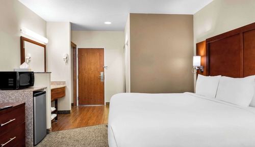 Room, 1 King Bed, Non Smoking