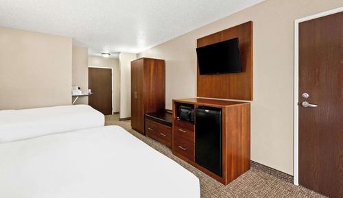 Suite, 2 Queen Beds, Non-Smoking