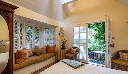 Luxury Bungalow, 1 Queen Bed, Patio, Garden Area (The Garden Room)