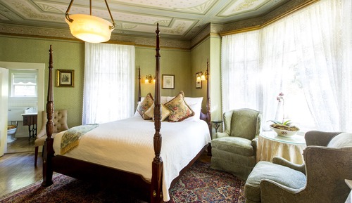 Superior Room, 1 King Bed, Fireplace (Parlor)
