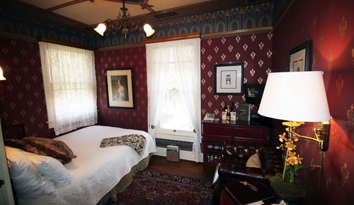 Standard Room, 1 Queen Bed (Katharine McCormick)