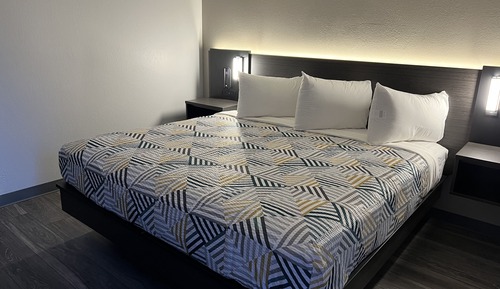 Standard Room, 1 King Bed, Non Smoking