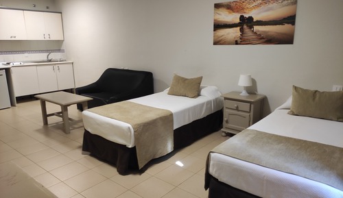 Studio, 2 Twin Beds