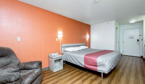 Standard Suite, 1 King Bed, Accessible, Non Smoking