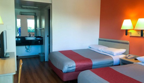 Standard Room, 2 Double Beds, Non Smoking