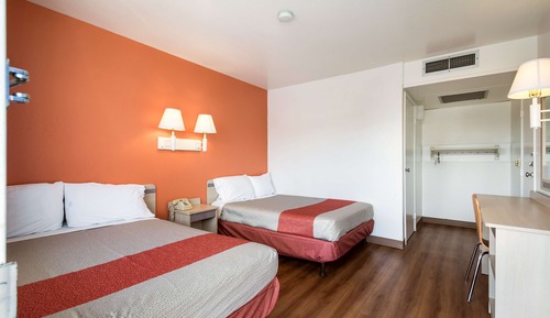 Standard Room, 2 Double Beds, Non Smoking