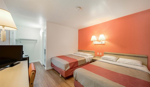 Deluxe Room, 2 Double Beds, Accessible, Smoking