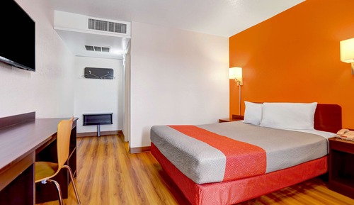 Standard Room, 1 Double Bed, Accessible, Non Smoking