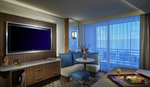 East Tower Deluxe King with Pool View