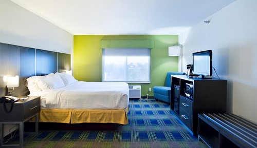 Standard Room, 1 King Bed