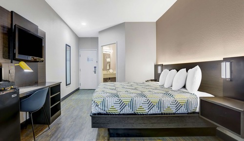 Standard Room, 1 King Bed, Non Smoking