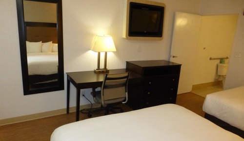Deluxe Room, 2 Queen Beds, Accessible, Non Smoking (Roll-In Shower)