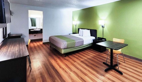 Standard Room, 1 King Bed, Non Smoking