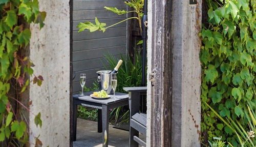 Courtyard King + Patio