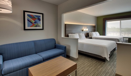 Suite, Multiple Beds