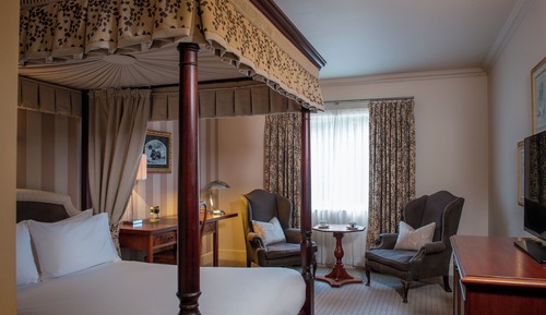 Standard Room (Four Poster Bed)
