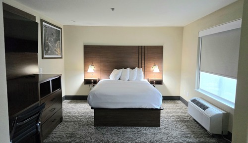 Suite, Multiple Beds, Non Smoking, Refrigerator & Microwave (Oversized Room)
