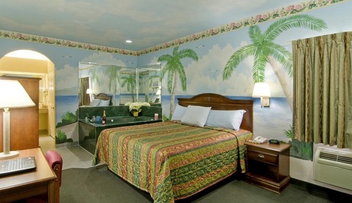 Suite, 1 King Bed, Jetted Tub