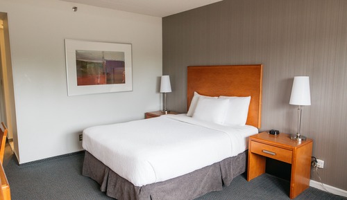 Standard Room, 1 Queen Bed