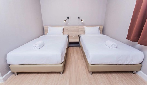 Standard Twin Room 