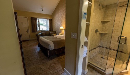 Room (Woodside, Pet Friendly)