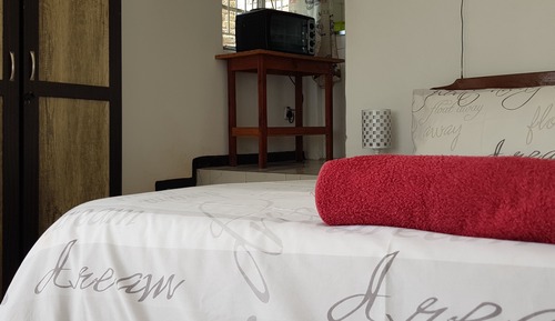 Economy Room, Kitchenette, Courtyard View