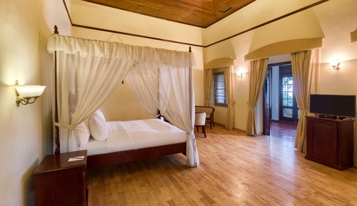 Exclusive Suite, Multiple Beds