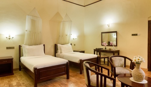 Executive Room, River View, Corner