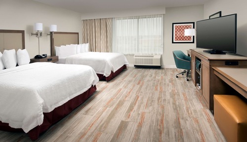 Room, 2 Queen Beds, Accessible, Bathtub (Mobility & Hearing)