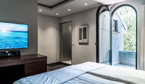Deluxe Room, 1 King Bed, Non Smoking