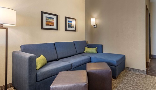 Suite, 1 King Bed with Sofa bed, Non Smoking