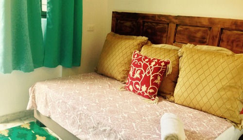 Comfort Single Room, Private Bathroom, Courtyard View