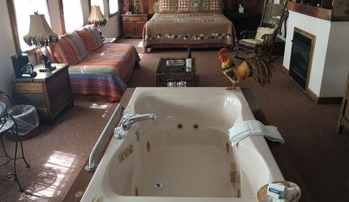 Room, Jetted Tub
