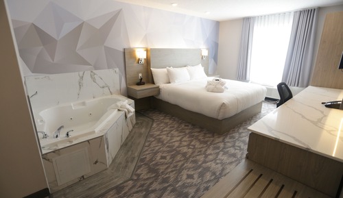 Suite, 1 King Bed, Non Smoking
