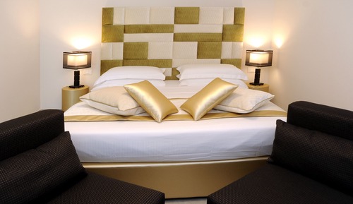 Double Room (Gardenia)