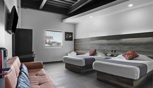 Suite, Multiple Beds