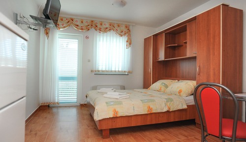 Studio, Terrace, Ground Floor