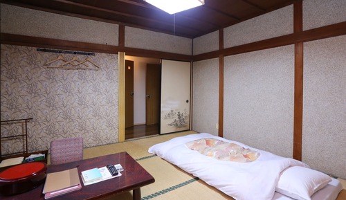 Japanese Style Room, 18sqm (No Toilet and Bathroom), Non Smoking, Max. 4 Futon