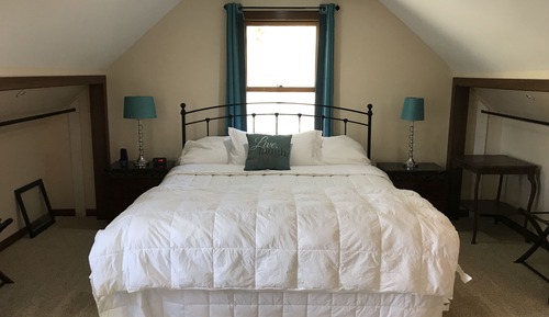 Romantic Loft, 1 King Bed, Jetted Tub, Courtyard View