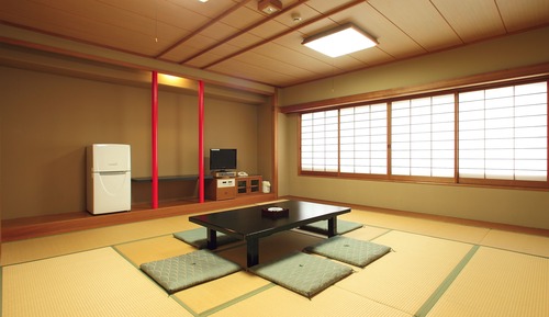 Japanese Style Room, Smoking