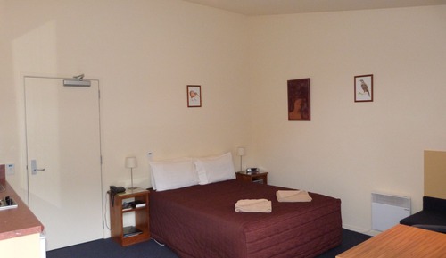 Studio, Room 8